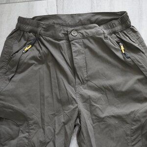 Women’s Utility Hiking Pants Olive – Size 8 (Runs Small)